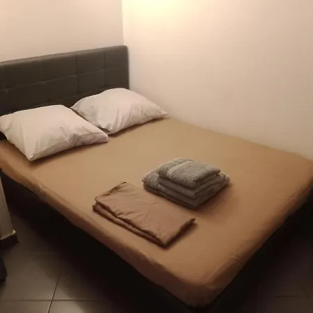 דירה Studio Centre Avec Terrasse מנטון